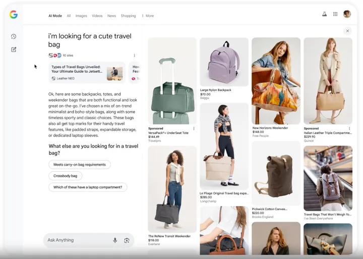 Wyniki Google AI Mode dla zapytania konwersacyjnego o torbę podróżną - rozmowa po lewej, oferty produktowe po prawej